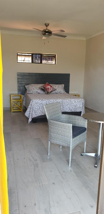 Enkhosi Guest Lodge Nhlangano Esterno foto